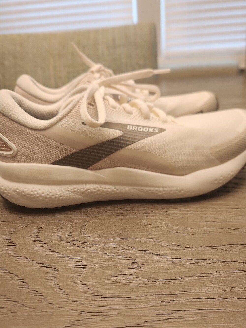 Brooks Ghost 16 Neutral Running Shoe - Cream/White - Picture 5 of 6